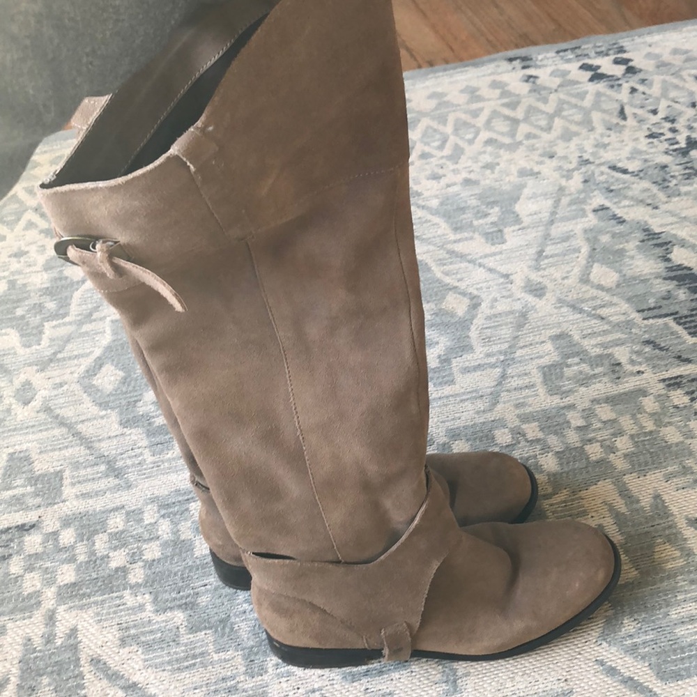 Restricted over the knee riding boots
